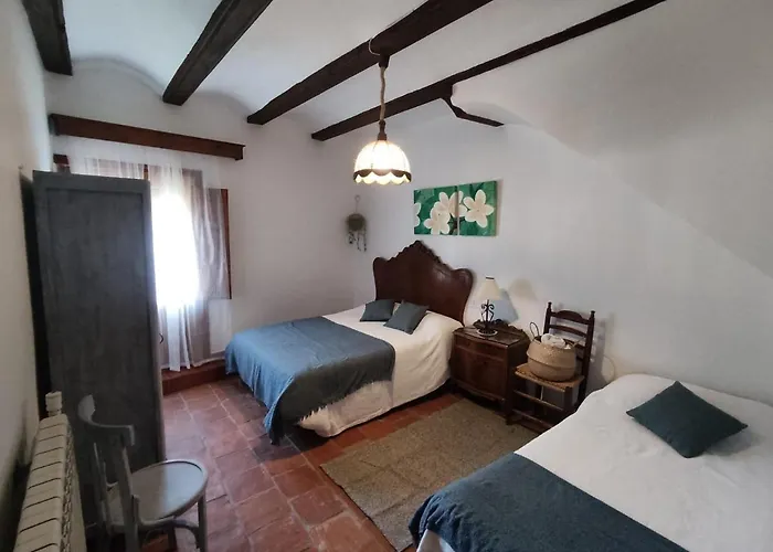 La Antigua Feriehus Linares de Mora