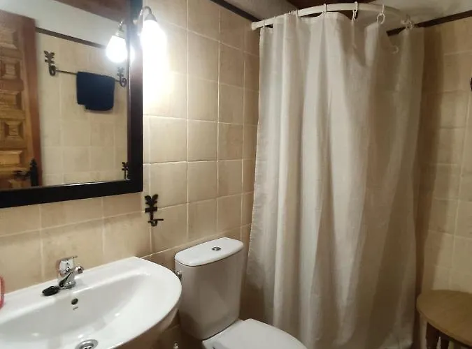 La Antigua Feriehus Linares de Mora